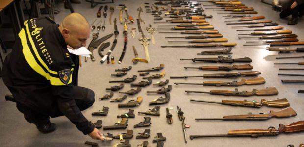 De Arnhemse wapeninleveractie 